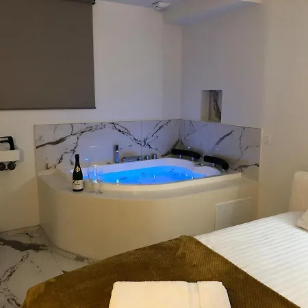 شقة Luxury Suite, Spa, Cinema, Et Douche Xxl A شوليه
