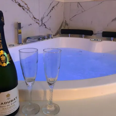 Luxury Suite, Spa, Cinema, Et Douche Xxl A